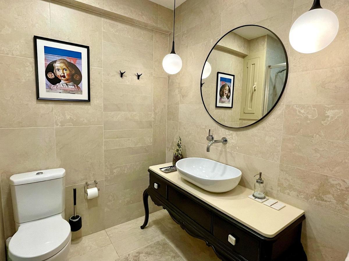 Abbott Apartment - 1 Min From The Beach - 100M2 - Sleeps 8 Сіджас Екстер'єр фото
