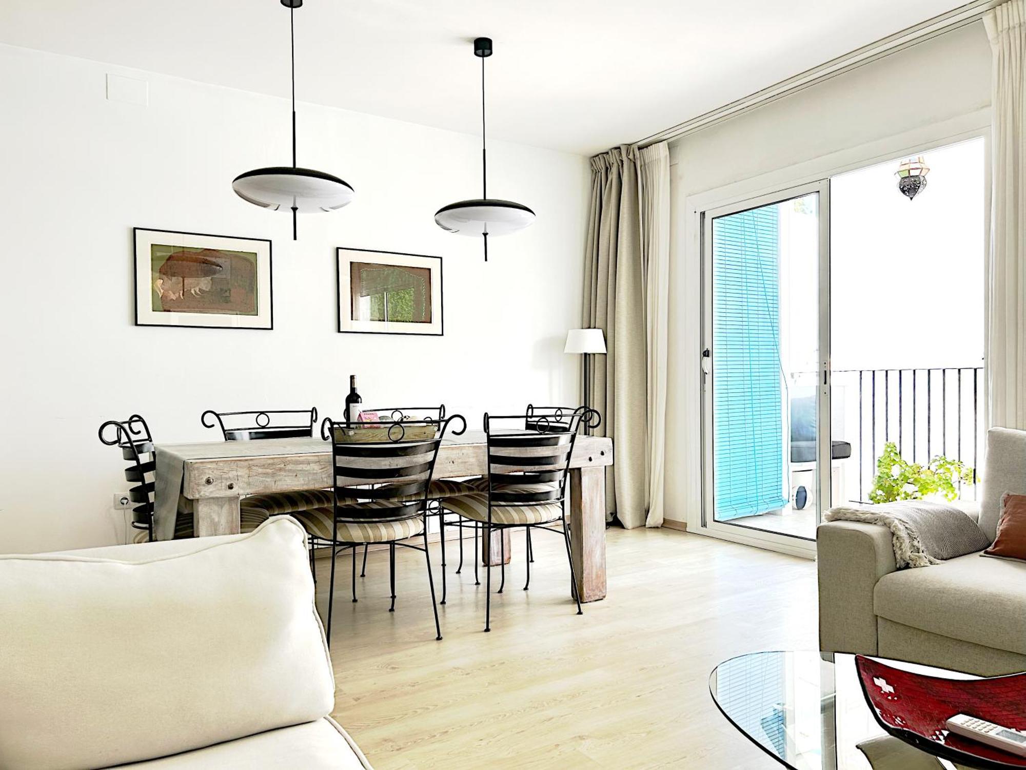Abbott Apartment - 1 Min From The Beach - 100M2 - Sleeps 8 Сіджас Екстер'єр фото