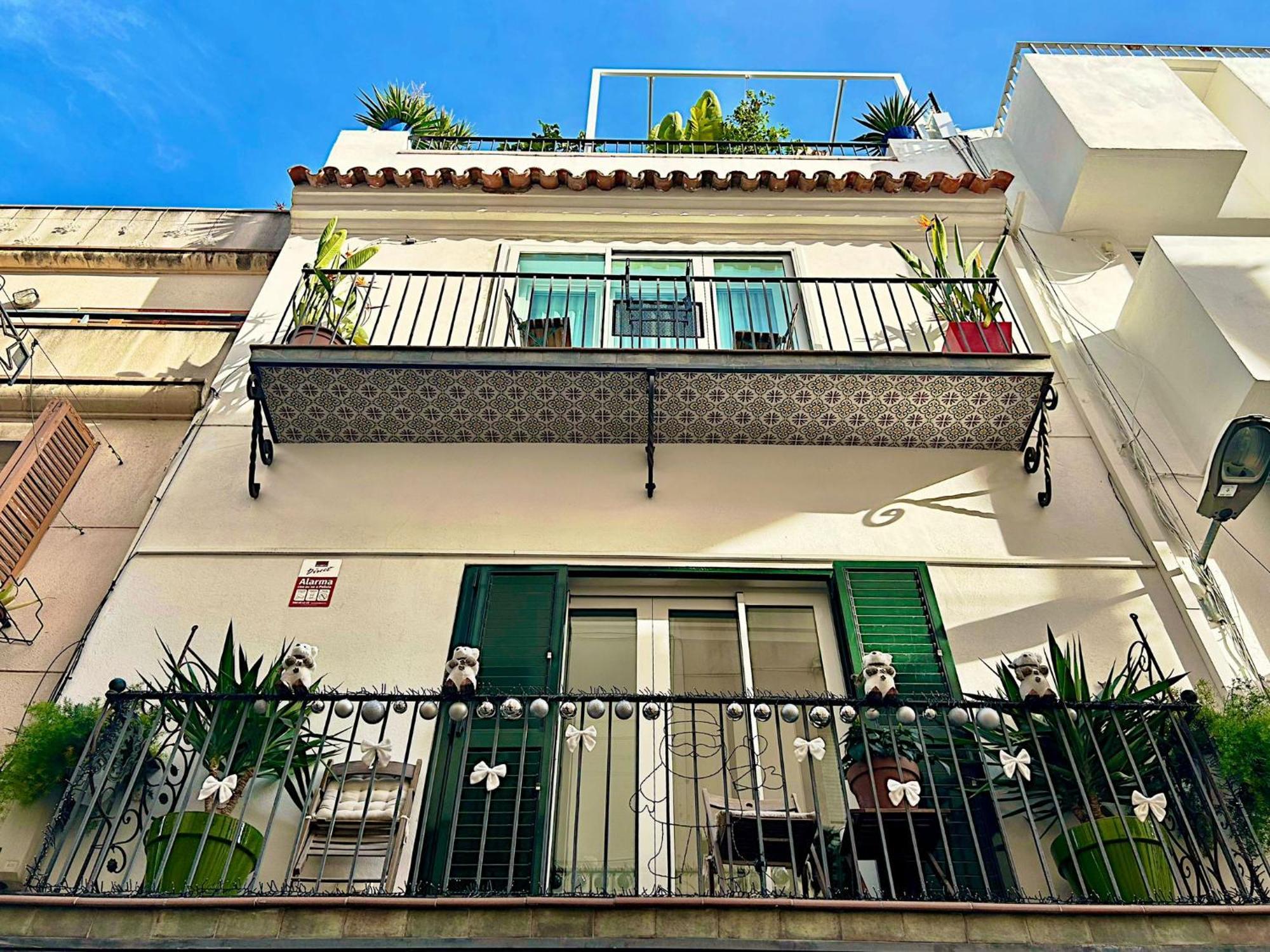 Abbott Apartment - 1 Min From The Beach - 100M2 - Sleeps 8 Сіджас Екстер'єр фото