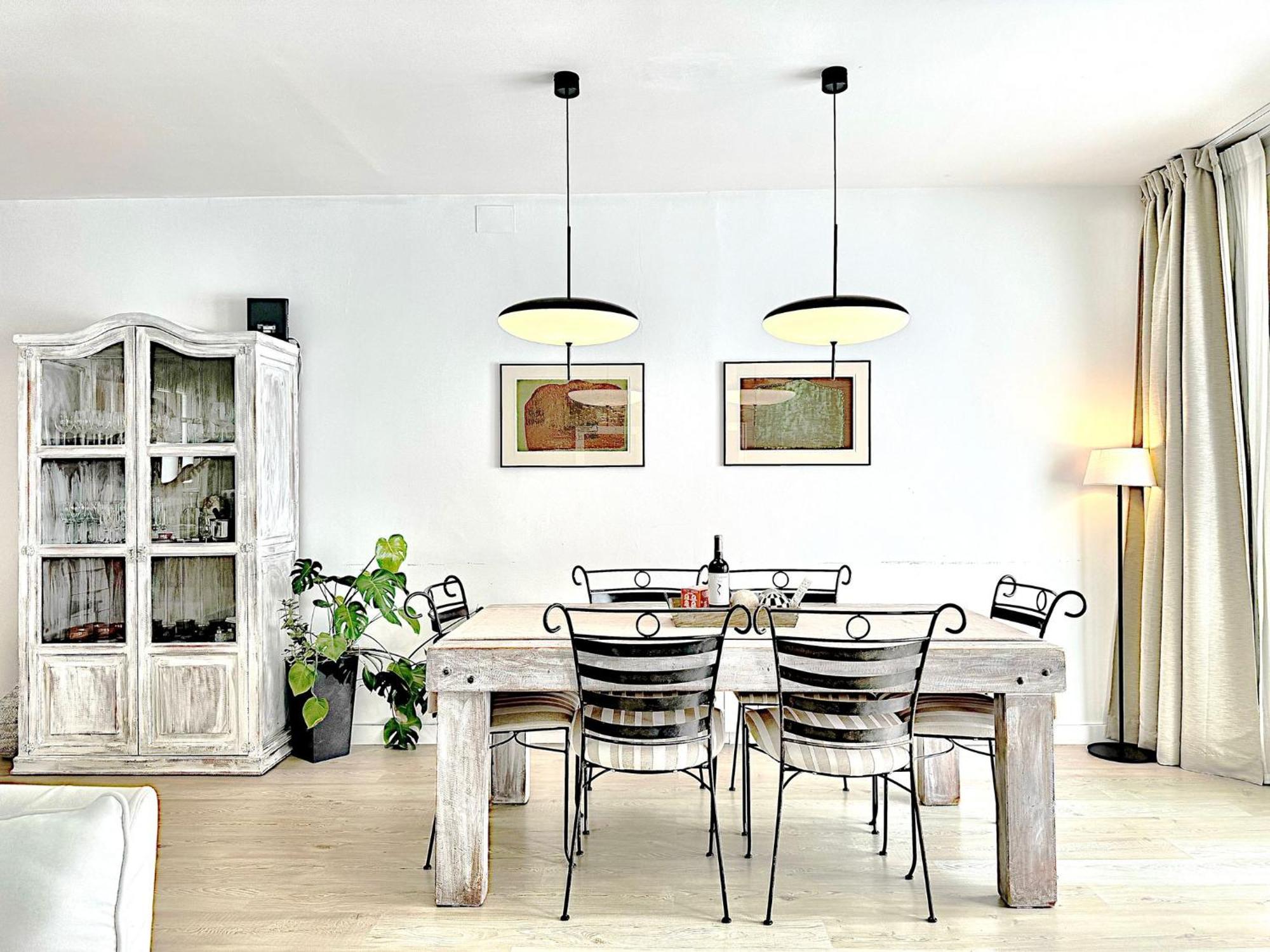 Abbott Apartment - 1 Min From The Beach - 100M2 - Sleeps 8 Сіджас Екстер'єр фото