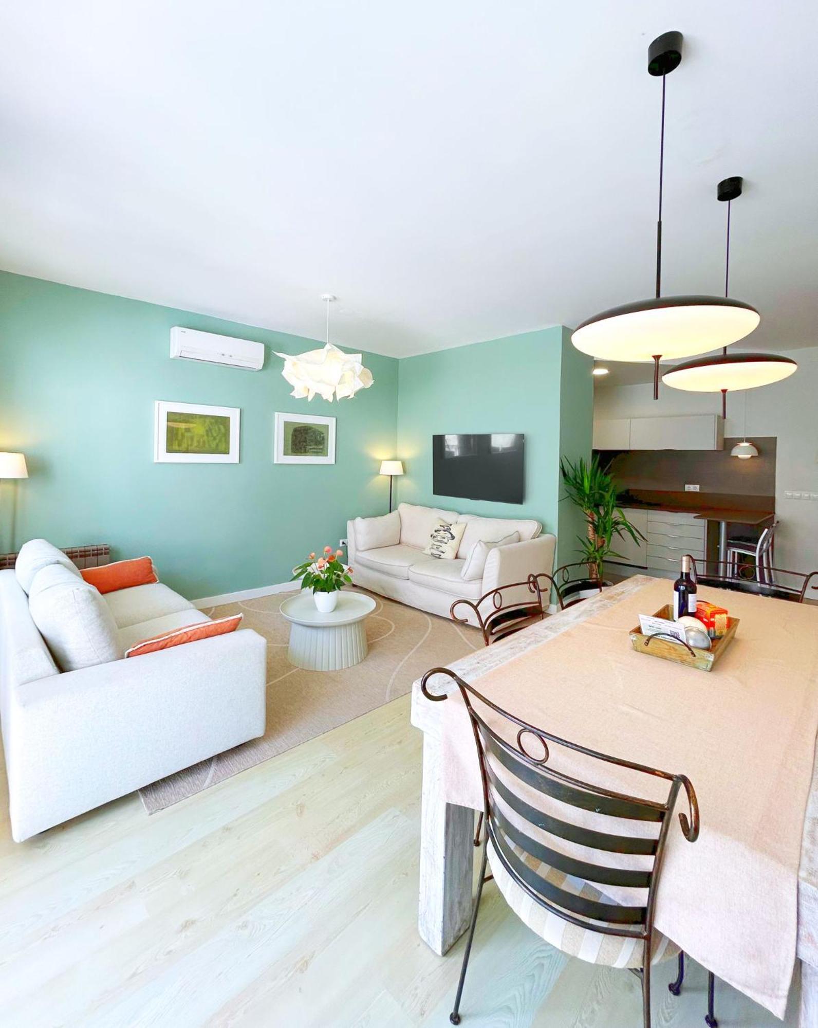 Abbott Apartment - 1 Min From The Beach - 100M2 - Sleeps 8 Сіджас Екстер'єр фото