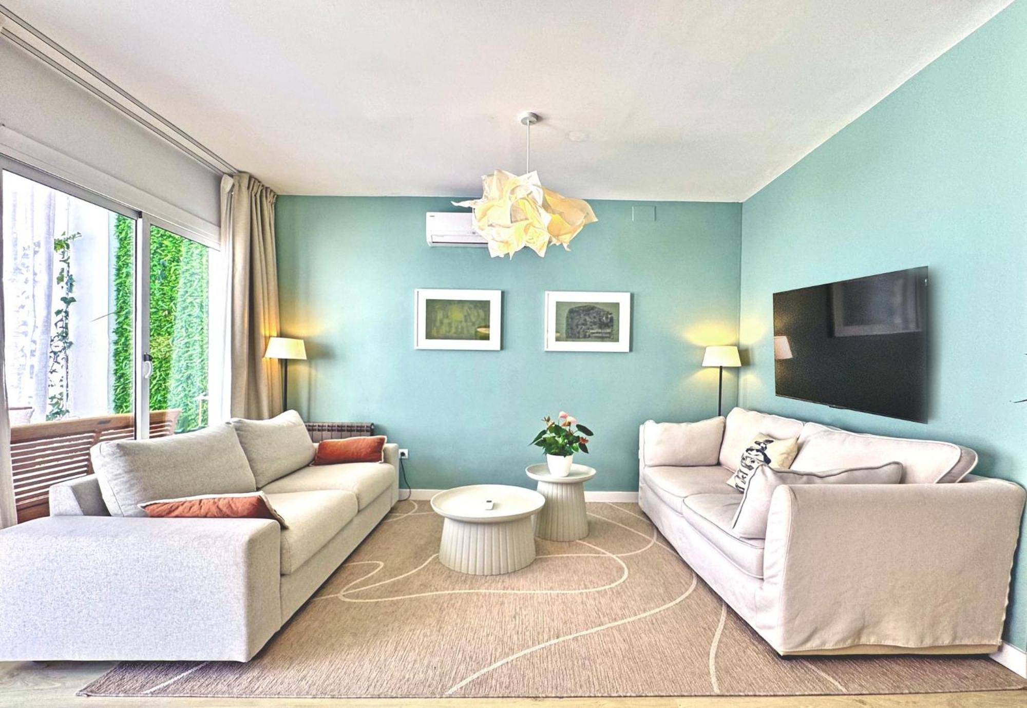Abbott Apartment - 1 Min From The Beach - 100M2 - Sleeps 8 Сіджас Екстер'єр фото